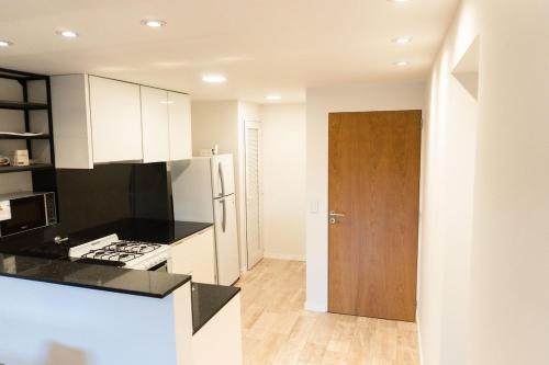 Sarmiento 1225 Quiet Suite - image 2