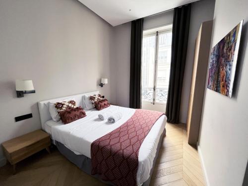 UrbanFlat 141 - Grand Appartement Champs-Elysees Ponthieu - image 6