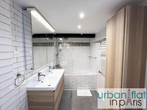UrbanFlat 161 - Grand Appartement Central Rue de Paradis - image 10