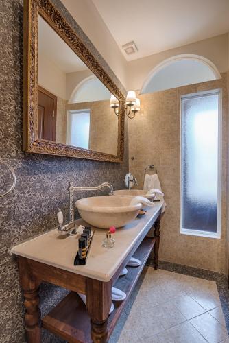 Superior Suite image 8