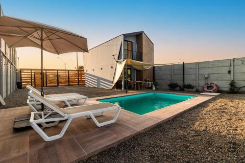 Tiny House con Piscina Privada, AC and Starlink