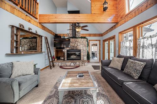 Sunkissed Lodge in McHenry, USA