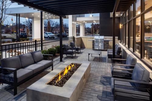 Hyatt House Royal Oak / Birmingham - image 7