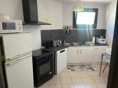 Vazaha grand et bel appartement classé 3 étoiles (Vazaha grand et bel appartement classe 3 etoiles) in Lavelanet