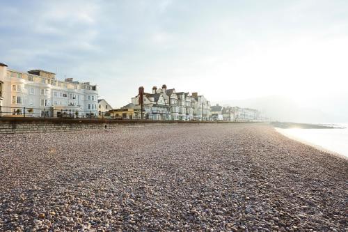 Sidmouth Harbour Hotel - image 3