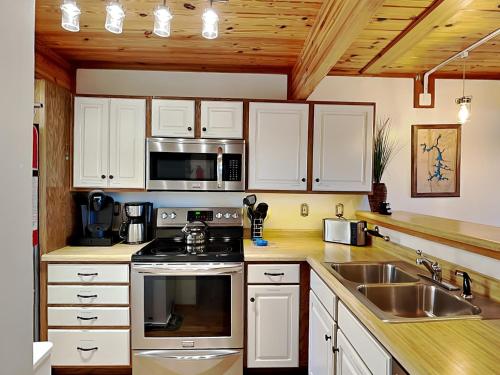 Sunplace 02 in McHenry, USA