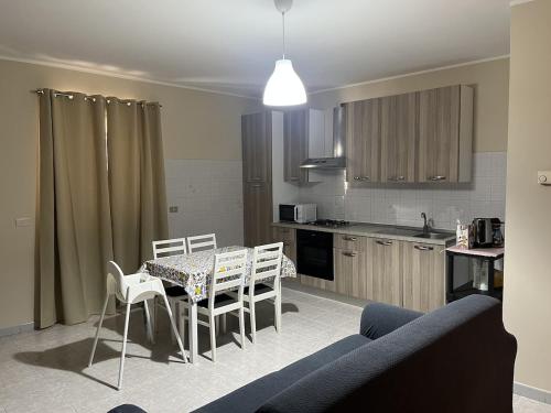 Appartamento a 5 minuti a piedi dal centro in 蒙塔爾巴諾埃利科納