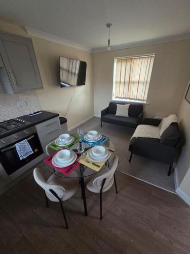 Spacious House | Perfect for Contractor Stays in 朗科恩酒店