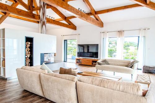 Magnifique T4 Penthouse Vue Mer in San Martino Di Lota