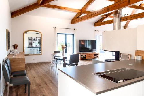 Magnifique T4 Penthouse Vue Mer in San Martino Di Lota