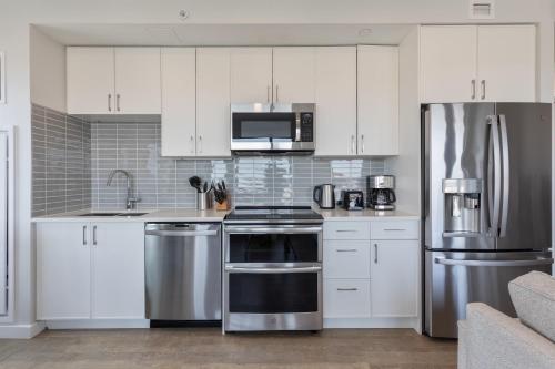 Private Apt Downtown in Quincy