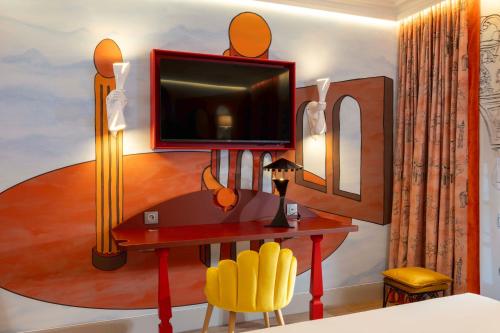 room detail thumbnail 1