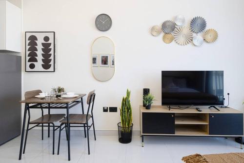 New studio in Arjan ideal for long stays - image 9