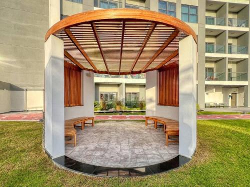 Classy Studio ideal for long stays with balcony - image 13