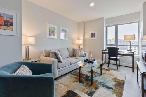 Luxury Apt Near Downtown in Quincy (MA)