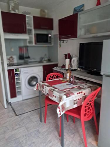 Appart Centre Bagnères de Luchon, entre les Thermes et les Remontées mécaniques - Location saisonnière - Bagnères-de-Luchon