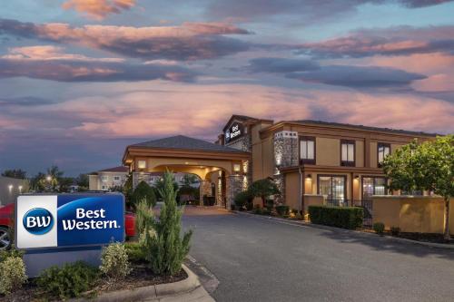 Best Western Aspen Hotel - image 15