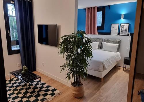 room detail thumbnail 0