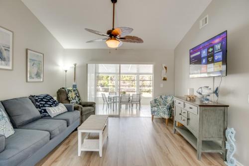 Beach Days & Poolside Fun! Englewood Home w/ Yard in Placida