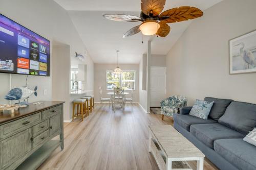 Beach Days & Poolside Fun! Englewood Home w/ Yard in Placida