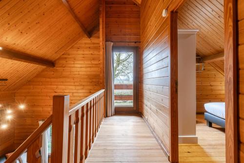 Anna-Helena - Cosy Wooden Chalet in the Forest in 克內瑟拉勒