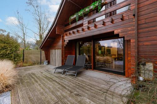 Anna-Helena - Cosy Wooden Chalet in the Forest in 克內瑟拉勒