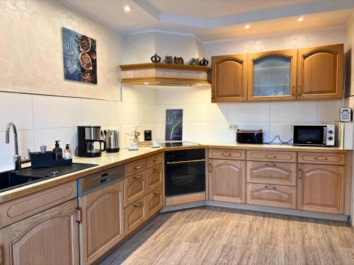 Ferienhaus Landeskrone für 10 Personen mit Sauna, Terrasse, inkl Parkplatz in Dresden in Dresden, Deutschland