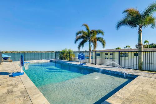 Poolside Paradise and Boat Dock! Haven on Lake Clay in Lake Placid (Florida)