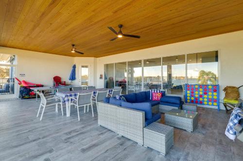 Poolside Paradise and Boat Dock! Haven on Lake Clay in Lake Placid (Florida)