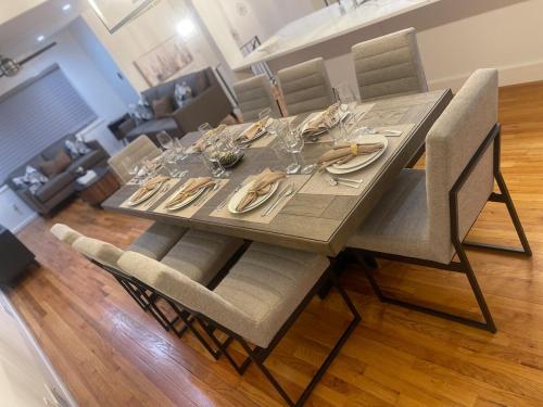 Modern Glam Getaway 30 minutes from NYC in West Orange (NJ)