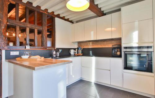 廚房, Nice Home In Baraque De Fraiture With Sauna in 貝爾赫茲