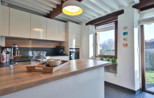 廚房, Nice Home In Baraque De Fraiture With Sauna in 貝爾赫茲