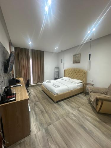 AR Downtown Rooms, Tirana