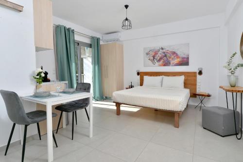SUN DAY Rooms & Studios - Free Airport Shuttle – khách sạn tại Sân bay Quốc tế Athens