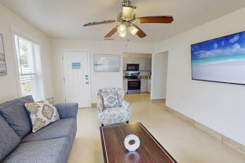 Silver Sands - Driftwood Suite - image 5