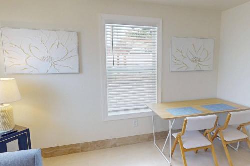 Silver Sands - Silver Suite - image 5