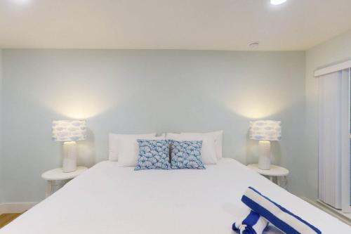 317-B - Madeira Beach Yacht Club - image 2
