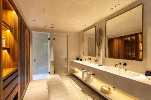 Luxury 5BR Villa with Pool Jacuzzi 2 Golf Carts in Punta Mita