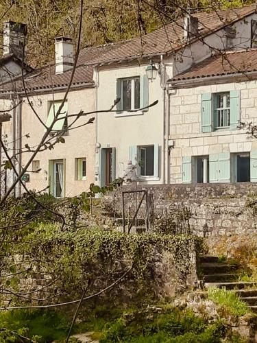 Entrada, La Suzanne in Brantome
