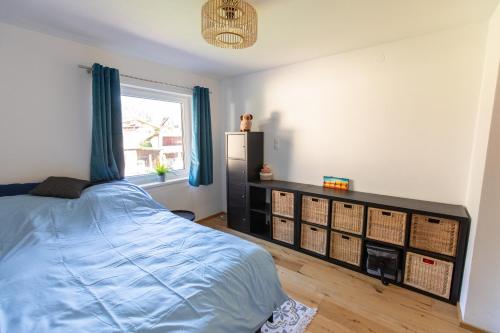 Gemütliches Gästezimmer mit gemeinsamer Küche, Wohnzimmer & Balkon in Nassereith, Österreich