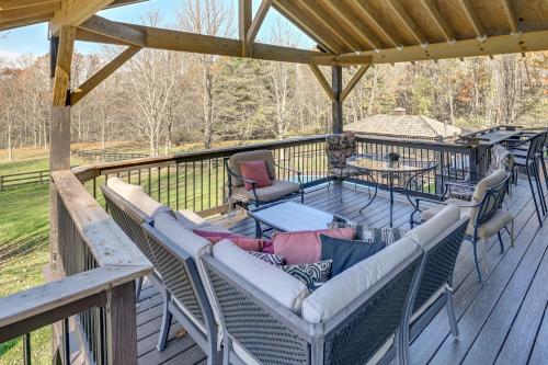Beautiful & Unique Farmhouse 15 Mi to Saratoga in Gansevoort (NY)