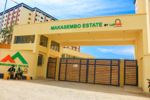 S&D homes Makasembo opposite Moi Stadium near Mega city shopping mall in 基苏木