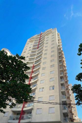Apto Completo - Praia Pitangueiras Ed Maranello – khách sạn tại Pitangueiras