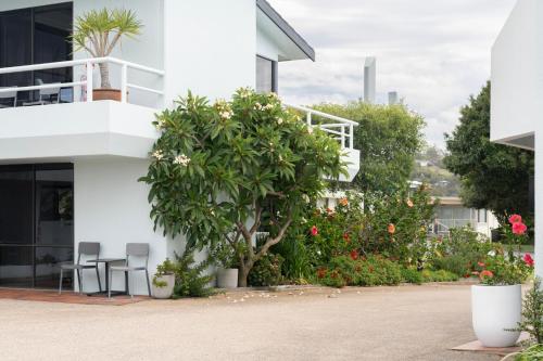 Exterior view, Sea Spray Motel - Merimbula in Merimbula