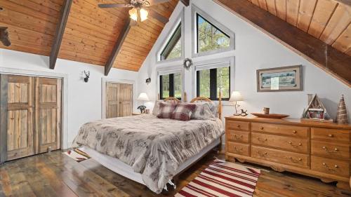 Into the Woods Cabin - image 6