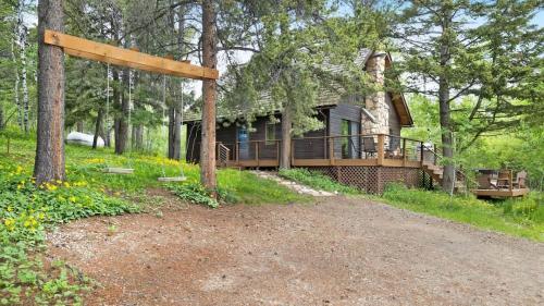 Dog Friendly Into the Woods Cabin by AAA Red Lodge Rentals - main image