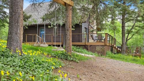 Into the Woods Cabin - main image