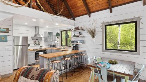 Into the Woods Cabin - image 8
