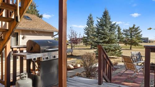 Dog Friendly Sans Souci Cabin with Hot Tub by AAA Red Lodge Rentals - image 11