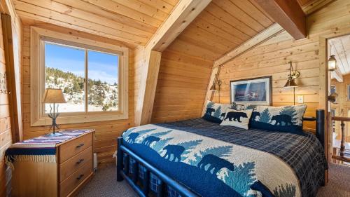 Dog Friendly West Fork Haven with Hot Tub by AAA Red Lodge Rentals - image 3